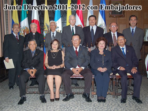 Junta Directiva 2011-2012 con Embajadores